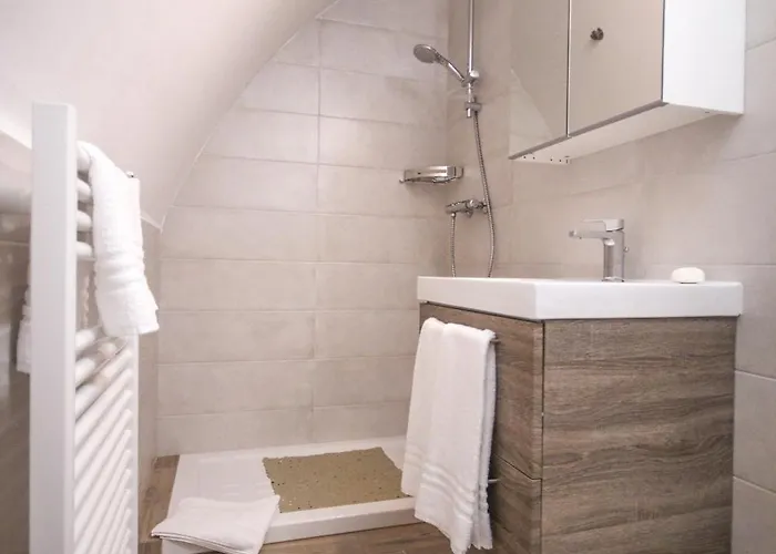 Apartment Giu Nei Sassi *